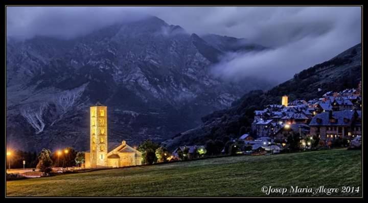 Apartamento Con Terraza Y Vistas Panoramicas En Tauell ภายนอก รูปภาพ
