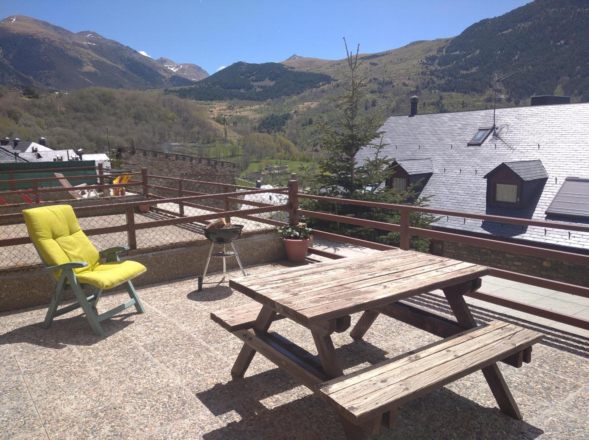 Apartamento Con Terraza Y Vistas Panoramicas En Tauell ภายนอก รูปภาพ
