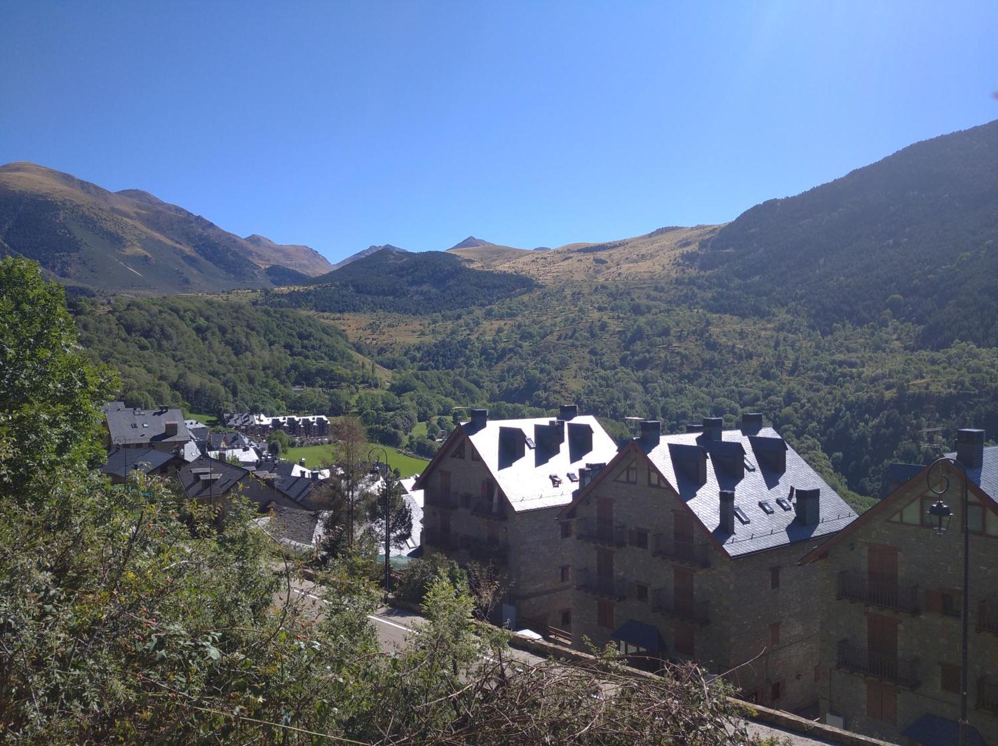 Apartamento Con Terraza Y Vistas Panoramicas En Tauell ภายนอก รูปภาพ